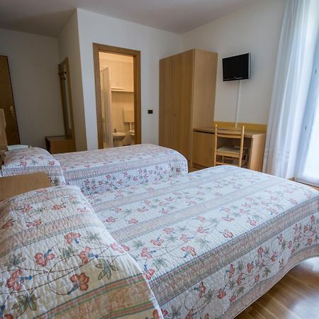 Garni Castel Ferari Hotel Tuenno Bilik gambar