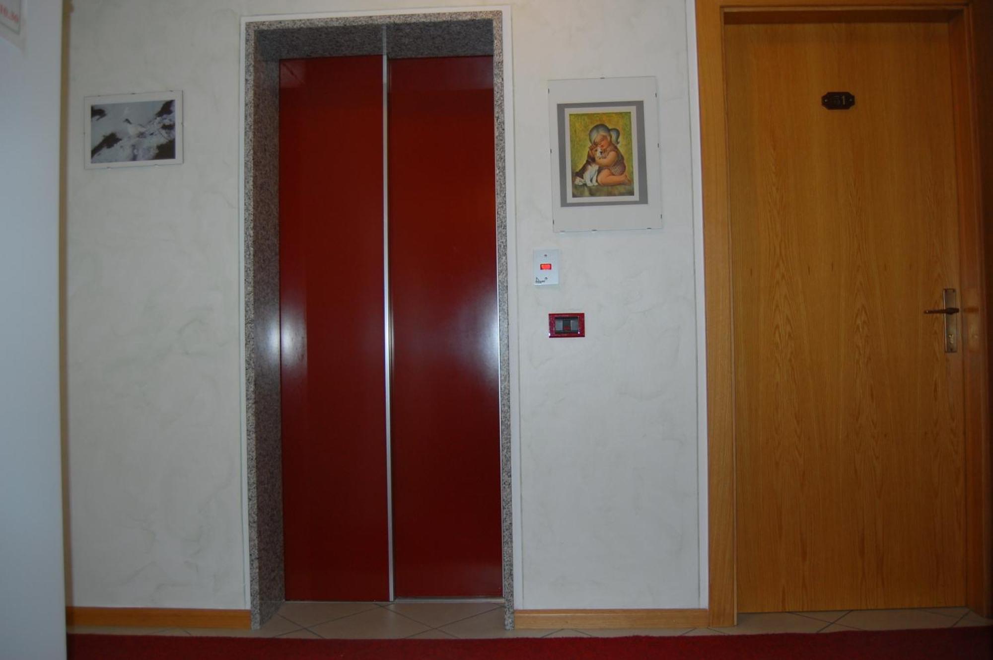 Garni Castel Ferari Hotel Tuenno Luaran gambar