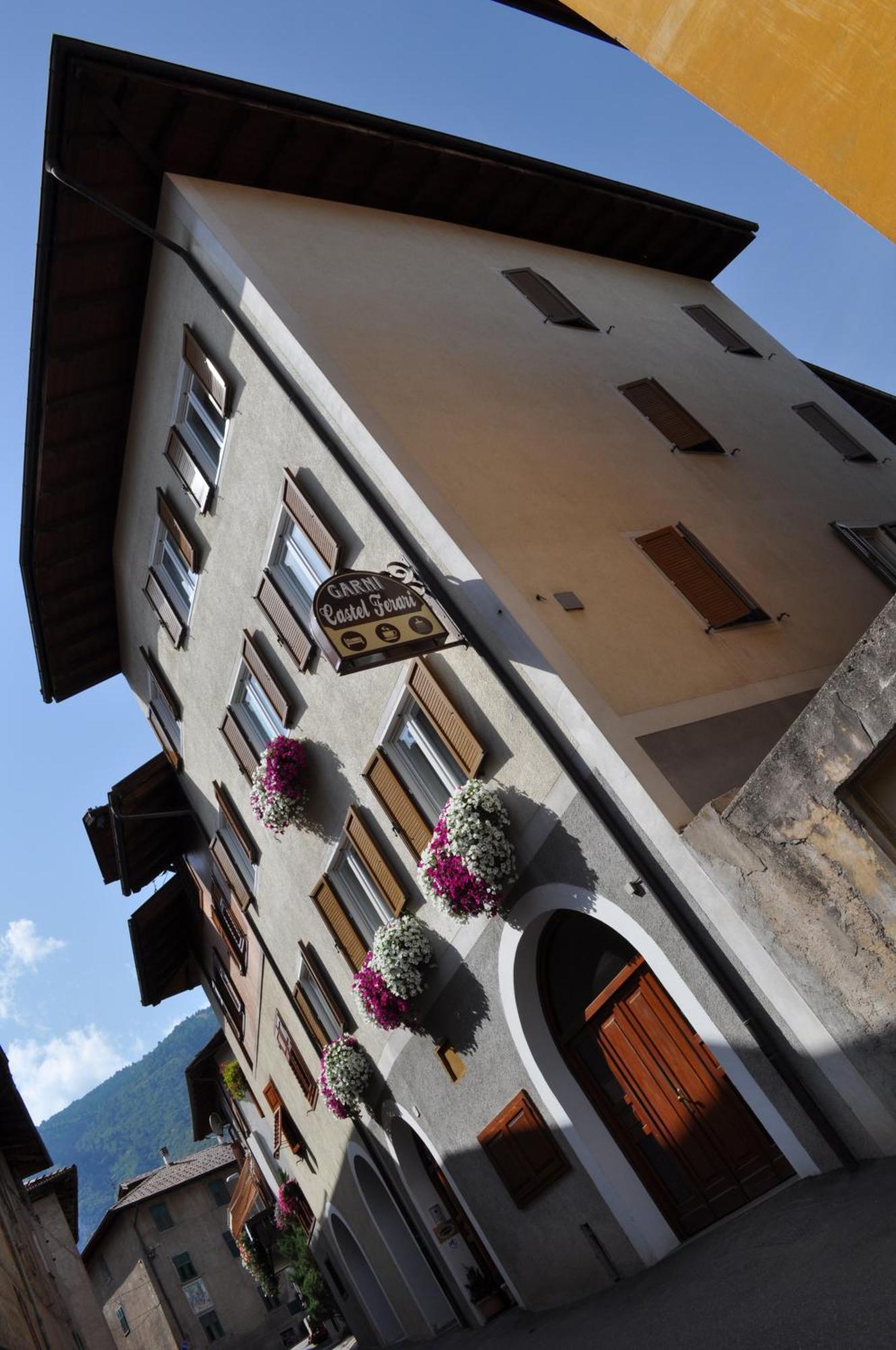 Garni Castel Ferari Hotel Tuenno Luaran gambar