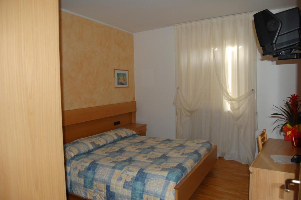 Garni Castel Ferari Hotel Tuenno Luaran gambar