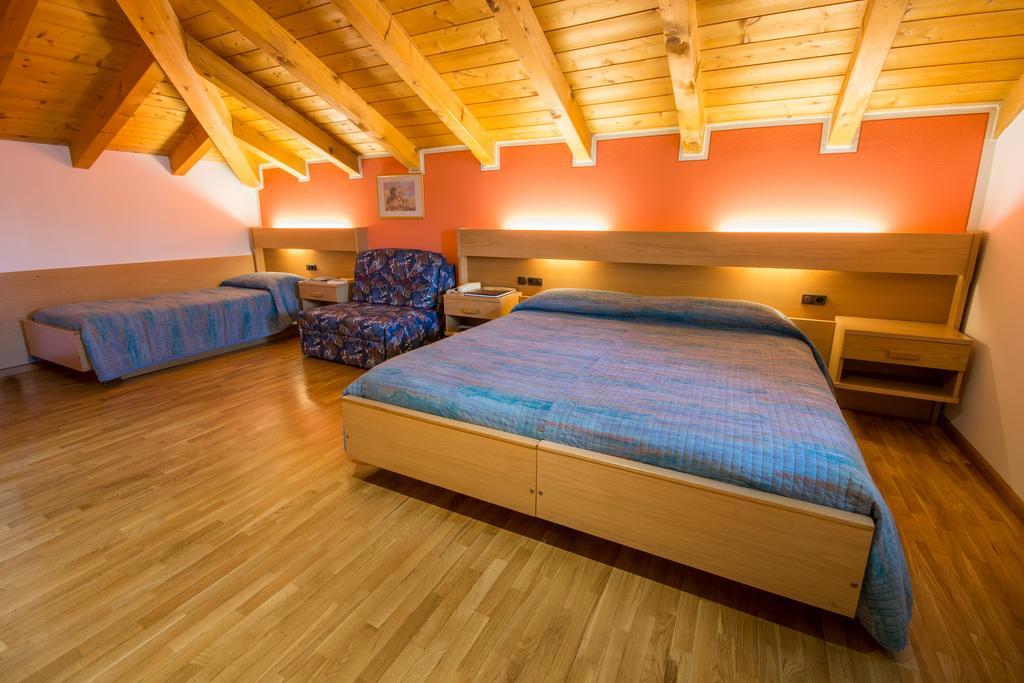 Garni Castel Ferari Hotel Tuenno Luaran gambar