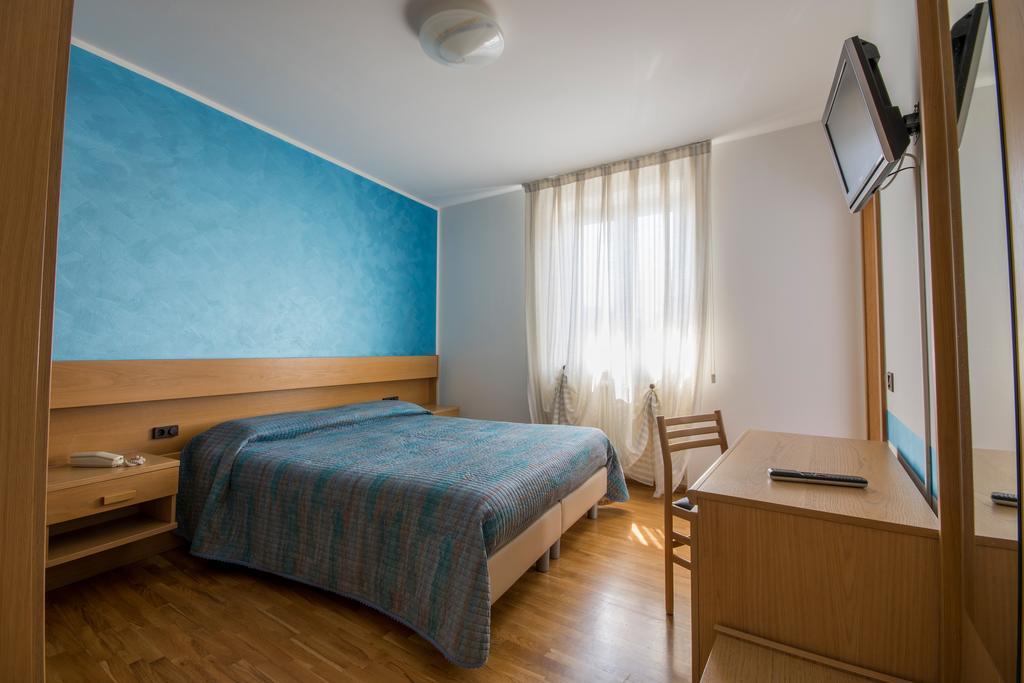 Garni Castel Ferari Hotel Tuenno Luaran gambar