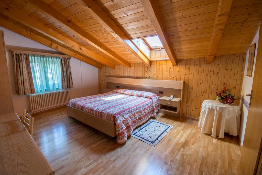 Garni Castel Ferari Hotel Tuenno Luaran gambar