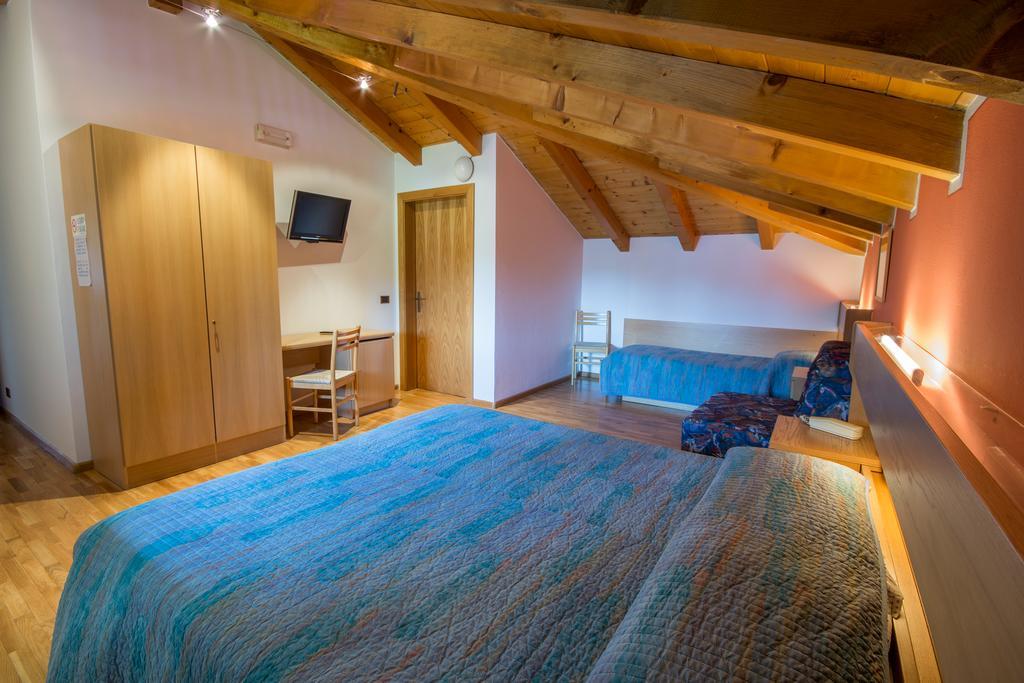 Garni Castel Ferari Hotel Tuenno Bilik gambar