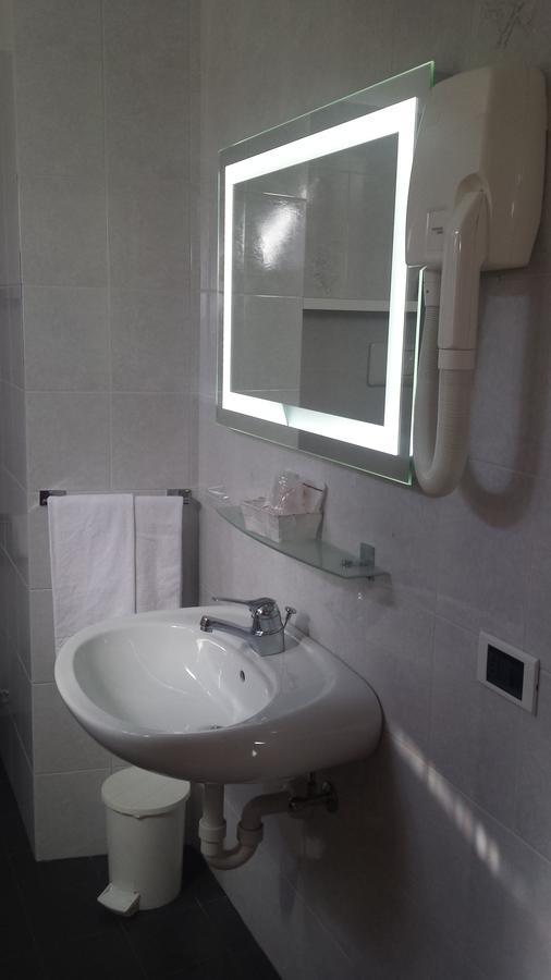 Garni Castel Ferari Hotel Tuenno Luaran gambar